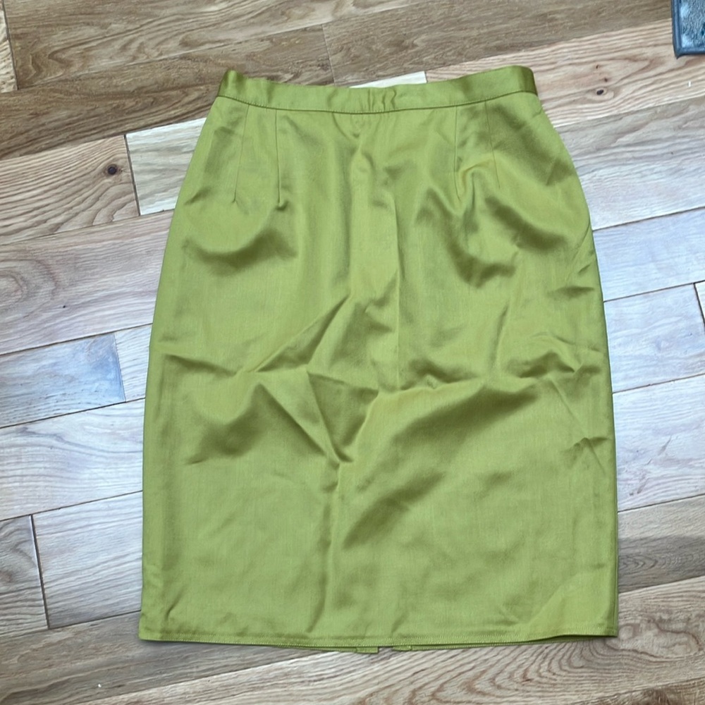 Vintage harvé bernard wool pencil skirt, avocado color!l size 12